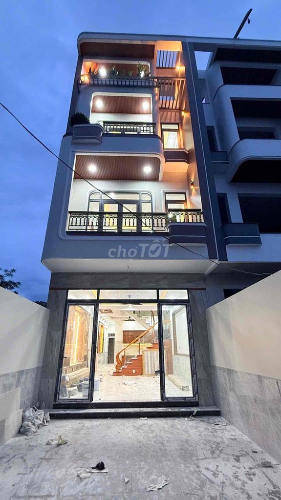 Nhà phố mặt tiền Cây Da Xề, Phường Đông Hòa, TP Dĩ An 117.6m² giá 7.8 tỷ - Sẵn sàng vào ở!