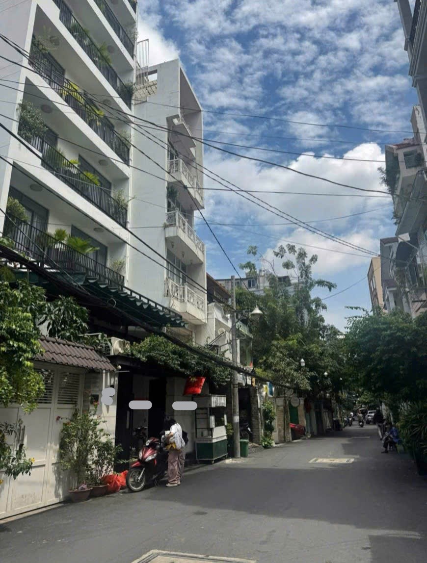 Biệt thự sân vườn hẻm xe hơi Lê Văn Sỹ 158m² giá 39.5 tỷ - Cơ hội đầu tư tuyệt vời!