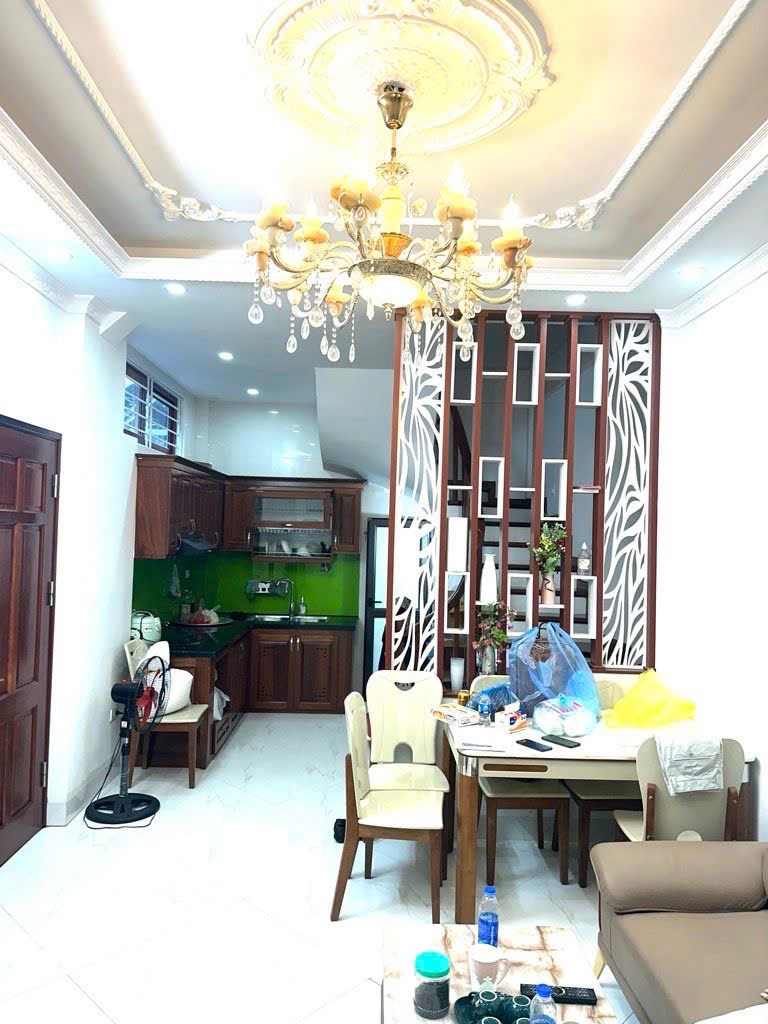 Nhà phố Phúc Xá, Ba Đình 33m² giá 12.3 tỷ - Kết nối thuận tiện, ô tô tránh nhau!