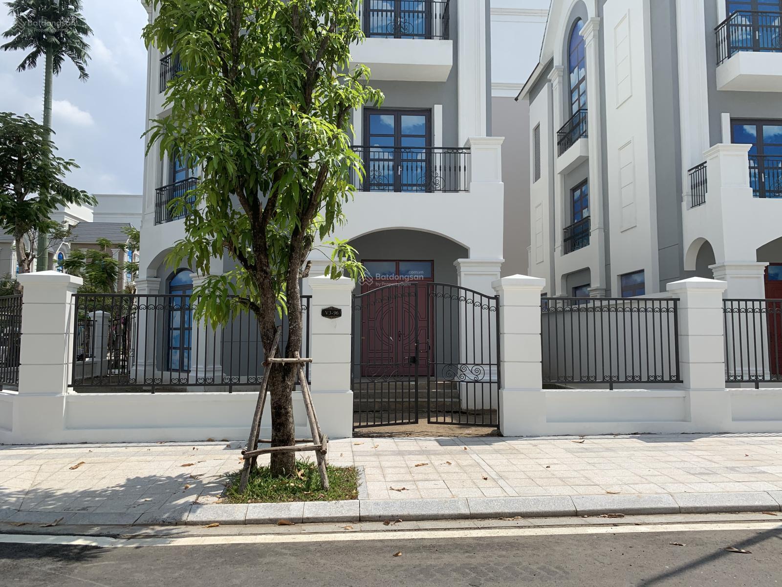 Biệt thự đơn lập V3-96 The Manhattan Glory 300m² giá 43,6 tỷ - Không thể bỏ lỡ!