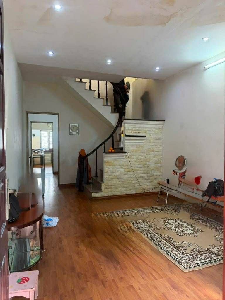 Nhà phố Lạc Trung, quận Hai Bà Trưng 100m² giá 4 tỷ - Tiện ích đầy đủ, view triệu đô!