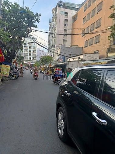 Khách sạn 6 tầng mặt tiền đường Lý Phục Man Quận 7 - Đầu tư sinh lời hấp dẫn!