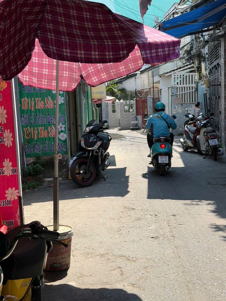 Nhà 1 Trệt 1 Lầu Đường Âu Dương Lân P4 Q8 18.2m² giá 2.18 tỷ - Sổ hồng riêng, bớt lộc!