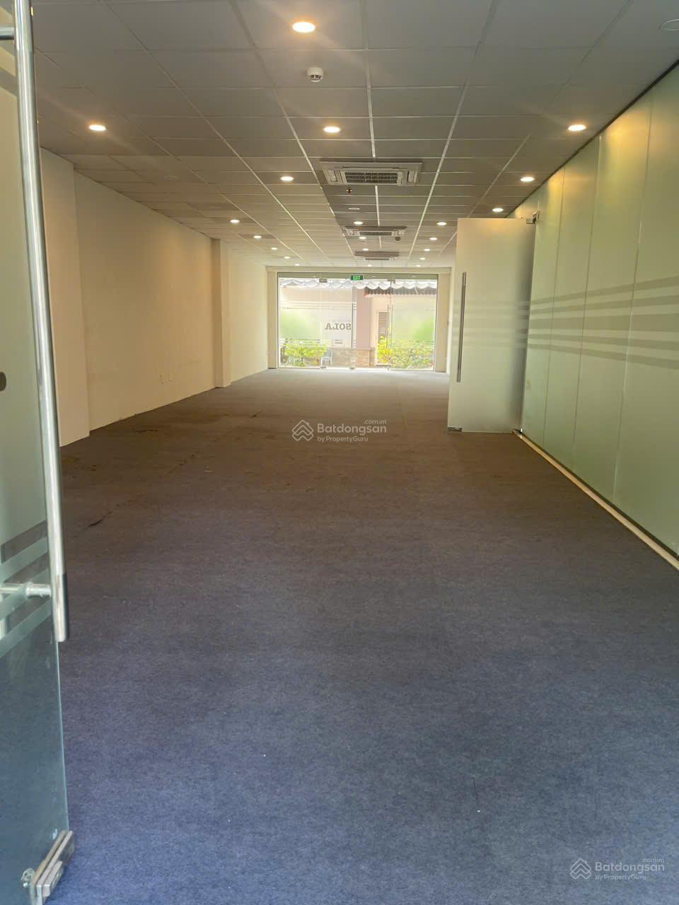 Văn phòng cho thuê Tân Bình 120m² chỉ 34 triệu - Tiện ích đầy đủ, 2 mặt tiền