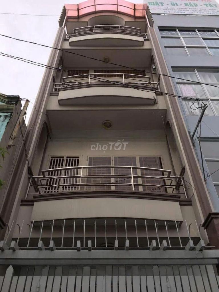 Nhà phố HXH Trần Hưng Đạo, Quận 1 - 56.4m², giá 17.2 tỷ - Đầu tư sinh lời!