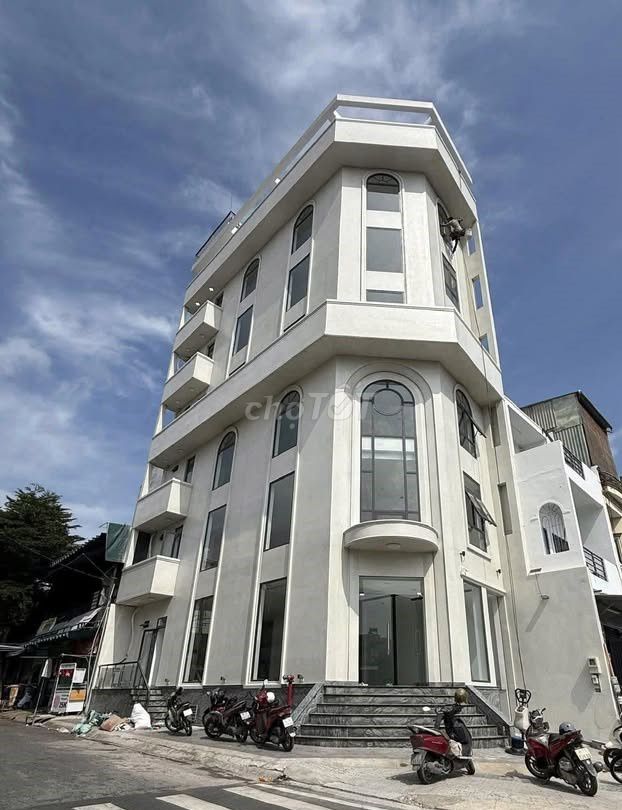 Cho thuê Tòa nhà Góc 2 Mặt Tiền Nơ Trang Long, Bình Thạnh - Diện tích 168m², Kinh doanh ngay!