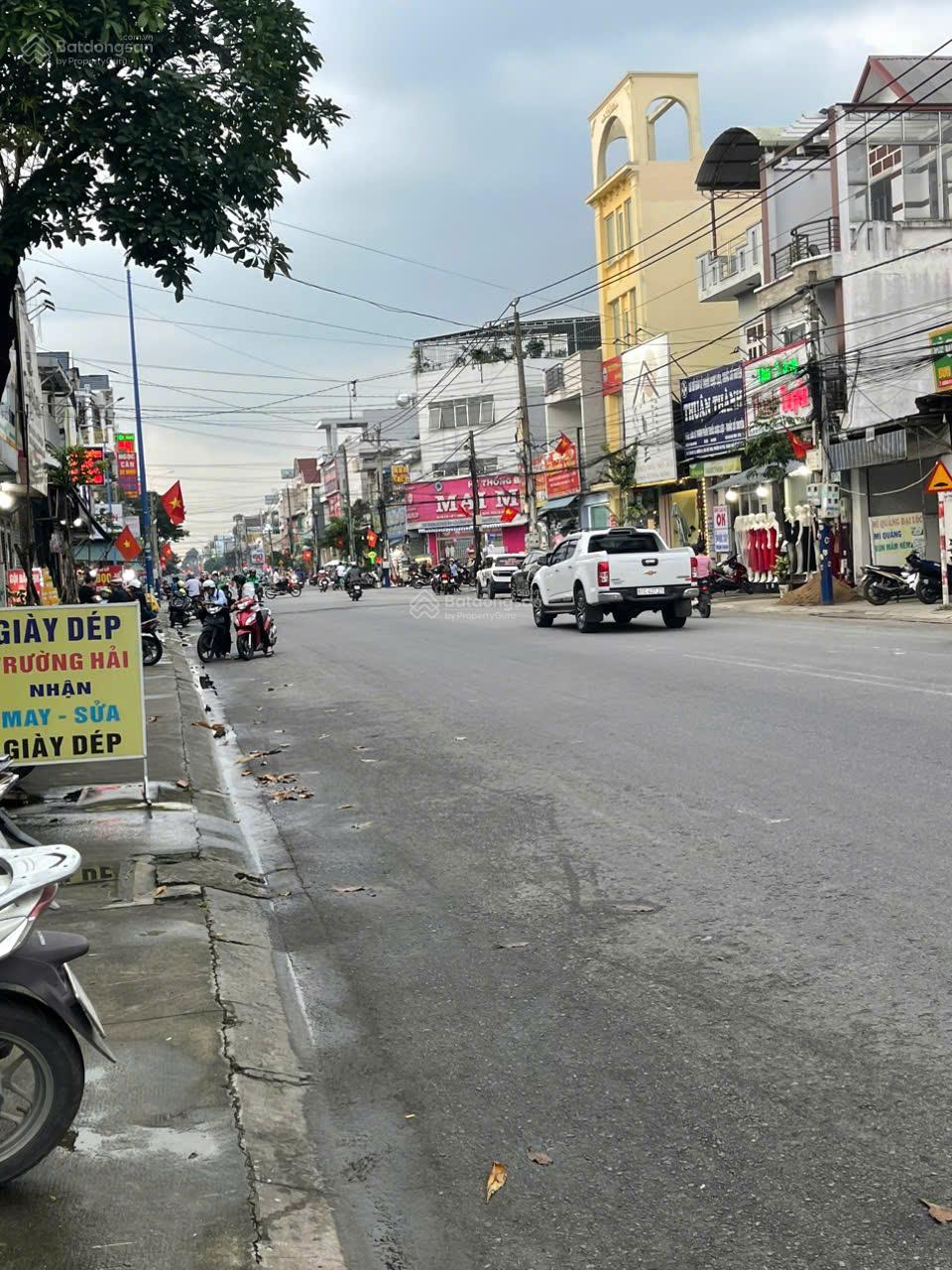 Cho thuê mặt bằng đường D1 KDC Việt Sing, Thuận An 100m² - Vị trí đắc địa, giá tốt!