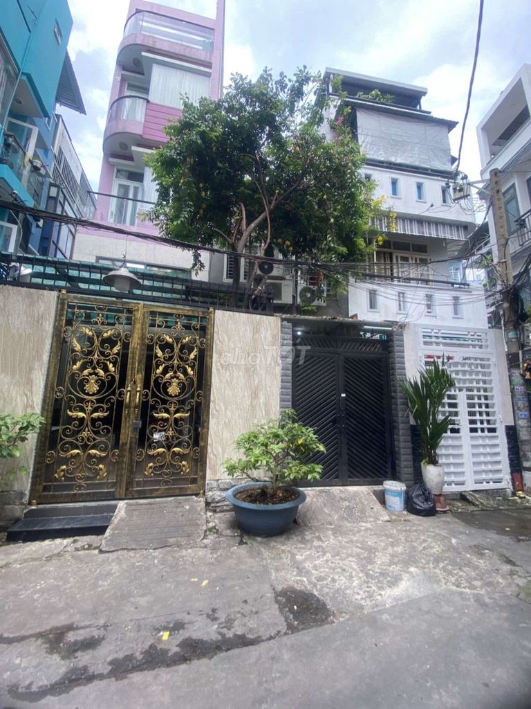 Nhà Cách Mạng Tháng 8, Quận 10 - 35m² giá 4.7 tỷ - Căn góc thoáng mát