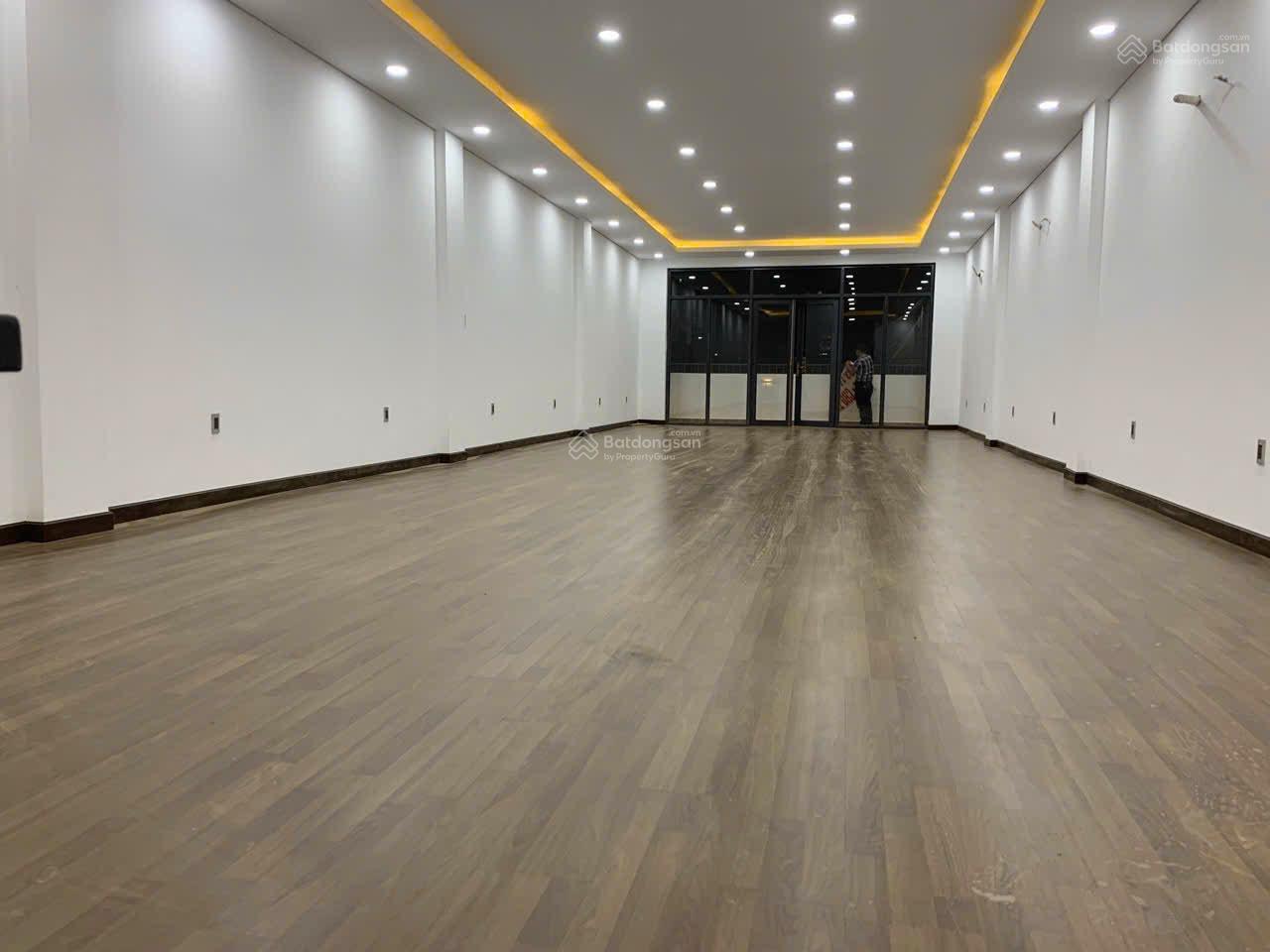 Cho thuê mặt bằng văn phòng tại đường Huỳnh Tấn Phát 130m² - Hệ thống năng lượng mặt trời!