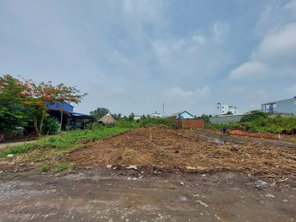 Bán nền đất mặt tiền 5x36m tại xã Đức Hòa Hạ, Long An - Giá 1.85 tỷ, đầu tư sinh lời!