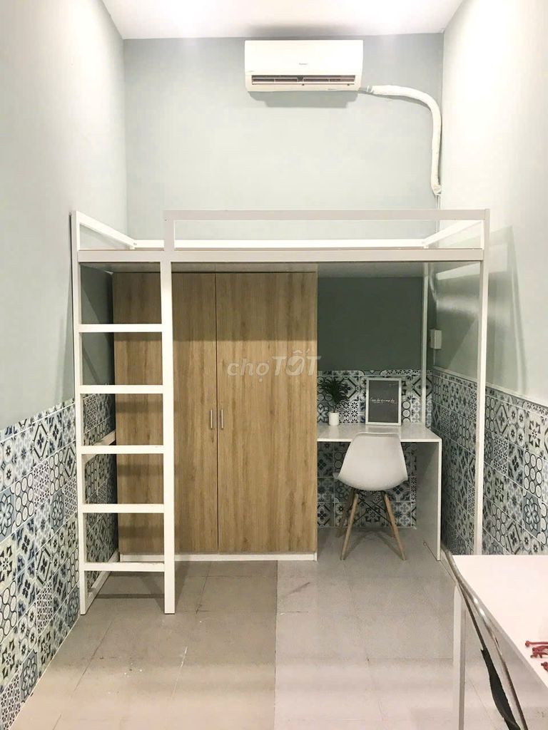 Phòng trọ Nguyễn Văn Cừ, Quận 1 - 25m² chỉ 3.5 triệu - Dọn vào ở ngay!