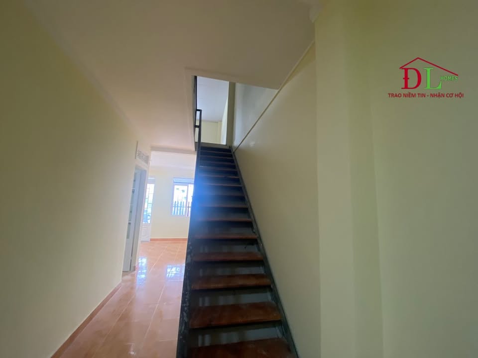 Nhà phố Ngô Thì Nhậm Đà Lạt 75m² giá 4.6 tỷ - An cư lý tưởng và kinh doanh thuận lợi!