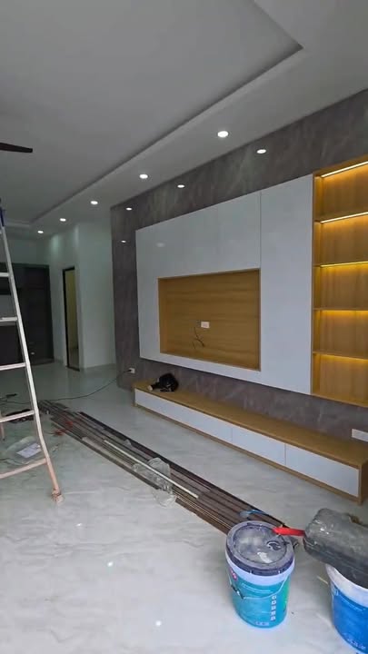 Nhà chính chủ mặt đường Nhà Văn Hóa Khu 5, Hải Yên 200m² giá 2.85 tỷ - Sẵn sàng vào ở!