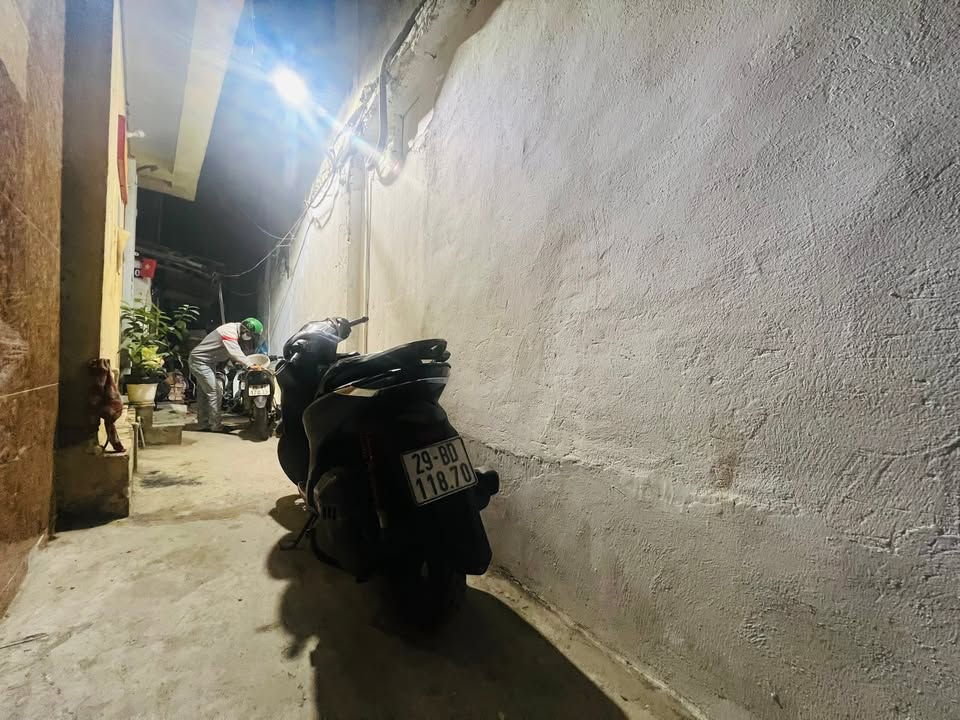 Nhà 3 tầng ngõ Hoà Bình, Khâm Thiên, Đống Đa 21m² giá 2.15 tỷ - Đầu tư sinh lời!