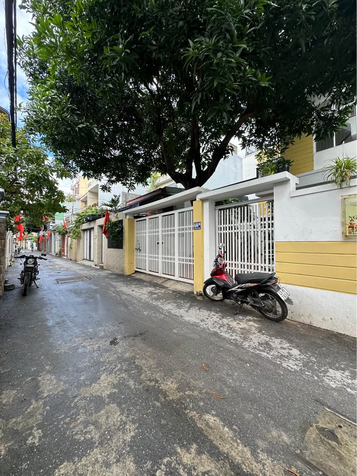 Bán nhà 3 tầng đường Trưng Nhị, Hải Châu 212m² giá 11.5 tỷ - Đầu tư sinh lời tốt!