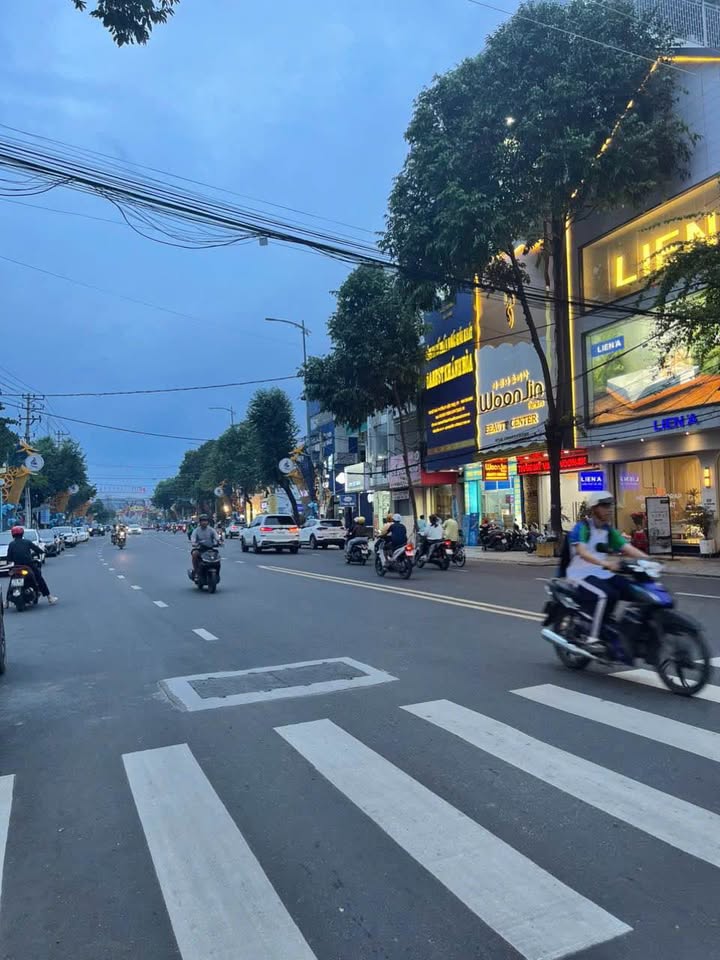 Nhà mặt tiền đường Lê Thánh Tôn Nha Trang 95m² giá 33 tỷ - Đầu tư sinh lời ngay!