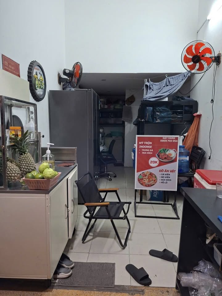 Cho thuê mặt bằng mặt tiền Bầu Cát Tân Bình 32m² giá 5 triệu - Nhận ngay, phù hợp kinh doanh!