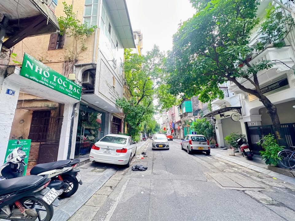 Bán nhà Mặt Phố Phù Đổng Thiên Vương 153m² giá 120 tỷ - Vị trí đắc địa, cơ hội đầu tư hiếm có!