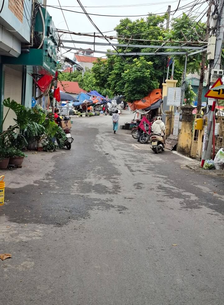 Bán đất thổ cư Lại Yên 68m² - Sổ đỏ chính chủ, giá hợp lý!