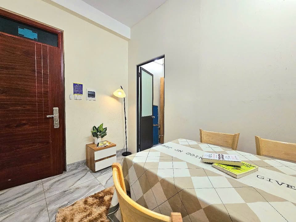 Phòng cho thuê gần ĐH Quốc Gia, Cầu Giấy 30m² giá 4.85 triệu - Chỉ cần xách vali vào ở!