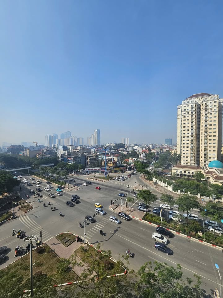 Căn hộ 2PN Chung cư Dorado Lạc Long Quân 58m² giá 6.2 tỷ - Nội thất mới 100%!