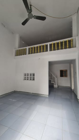 Nhà cho thuê mặt đường Thanh Niên, Cẩm Phả 2PN - Phù hợp kinh doanh ngay!