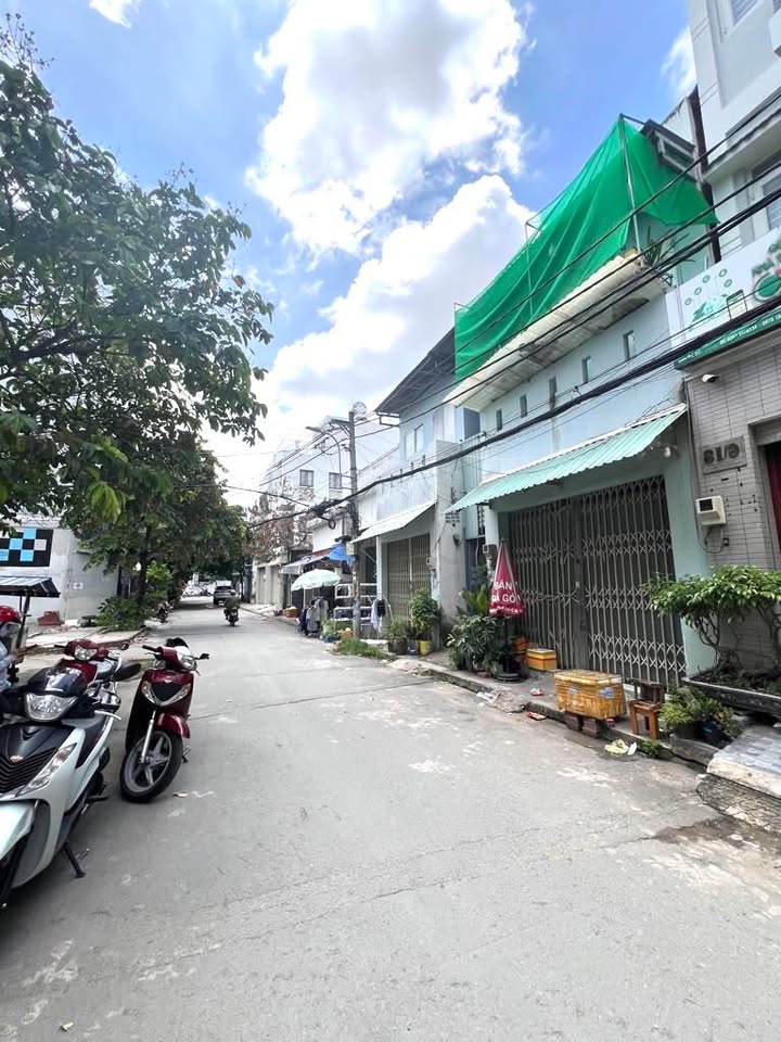 Dãy trọ 65m² Trường Thọ Thủ Đức giá 5.5 tỷ - Đầu tư sinh lời ngay!