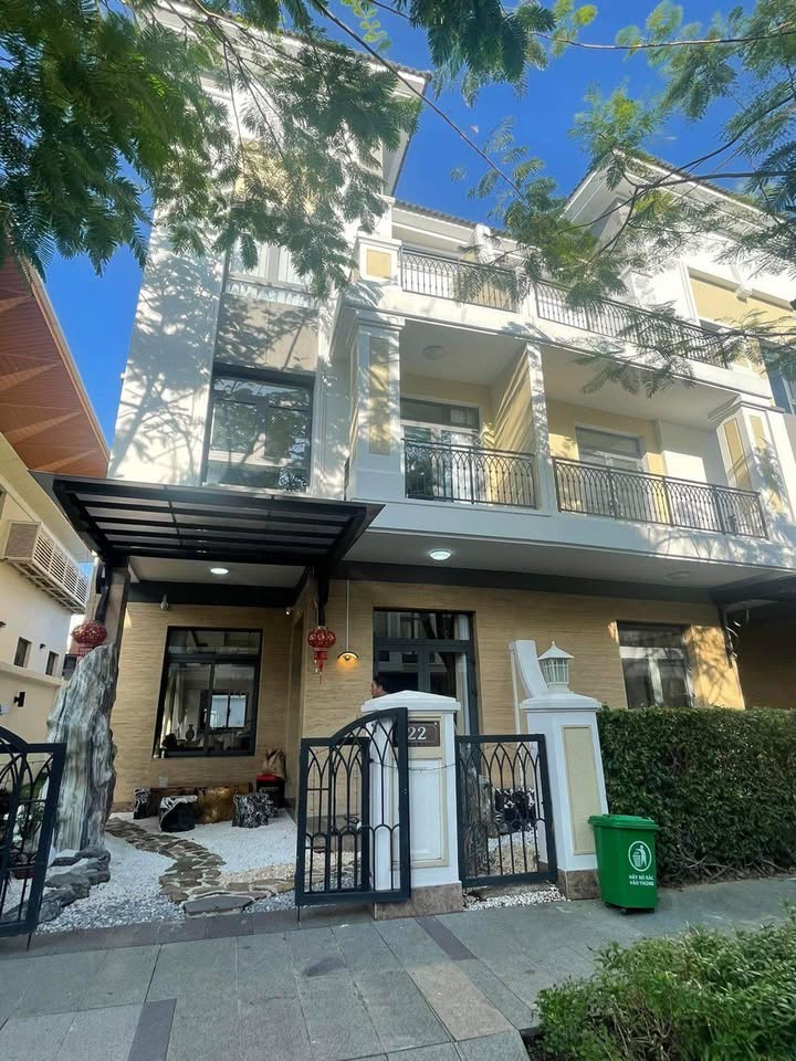 Biệt thự sân vườn Verosa Park Thủ Đức 148m² giá 23 tỷ - Full nội thất cao cấp!