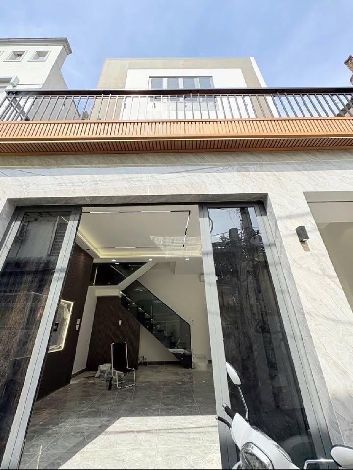 Nhà 4 tầng Trần Xuân Soạn, Q7 43m² giá 6 tỷ - Tặng nội thất mới đẹp!