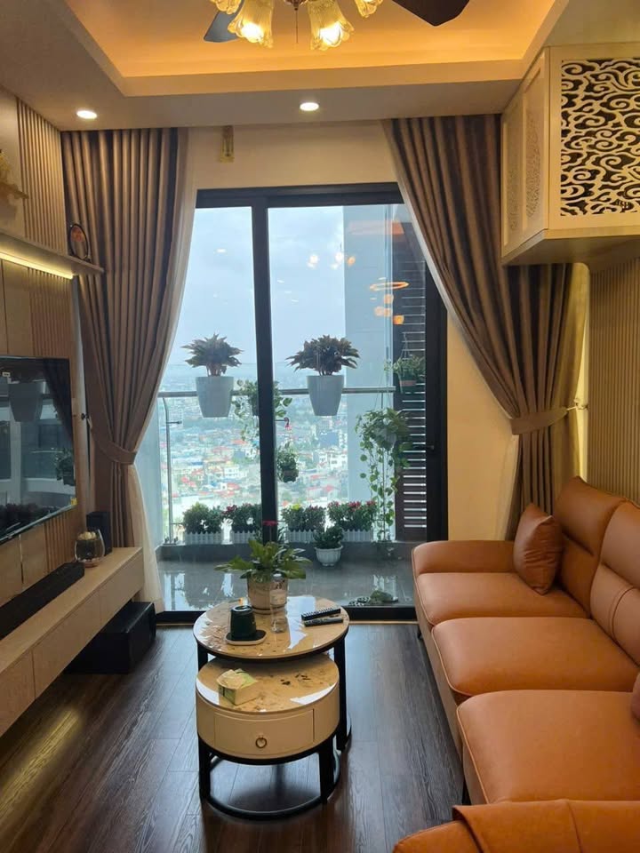 Căn hộ 2 phòng ngủ Hoàng Huy Commerce 65m² giá 2 tỷ - Sở hữu ngay hôm nay!