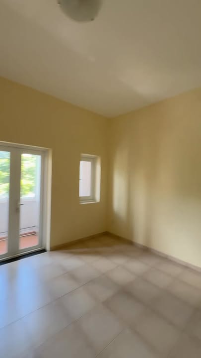 Nhà phố Bình Chánh 100m² giá 16 tỷ - Đối diện công viên