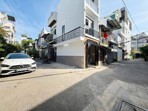 Nhà riêng Hẻm 8M Huỳnh Văn Nghệ, Tân Bình 18m² giá 4.25 tỷ - Thiết kế hiện đại, sẵn sàng vào ở!