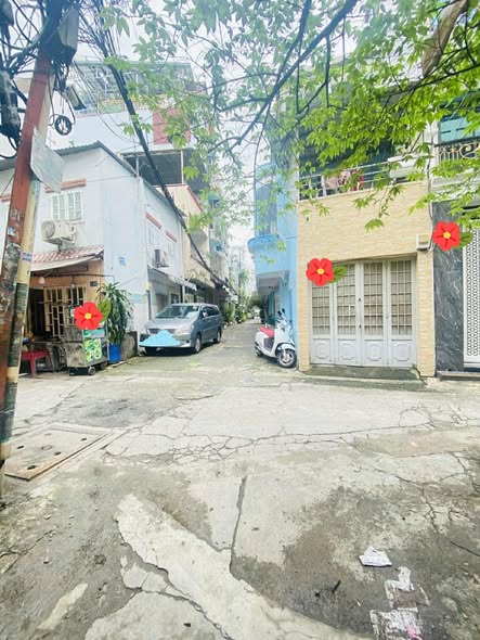 Nhà phố Quận 10 65m² giá 8 tỷ - Góc 2 mặt hẻm xe tải, trung tâm sầm uất!