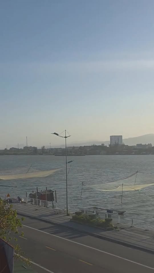 Nhà cho thuê 3 tầng Bảo Ninh 3 phòng ngủ - View biển Nhật Lệ tuyệt đẹp!