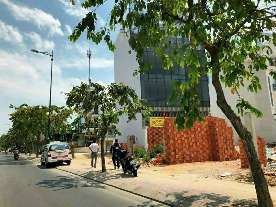 Đất mặt tiền đường Phạm Văn Đồng, Bình Thạnh 389m² - Sổ hồng chính chủ, đầu tư sinh lời!