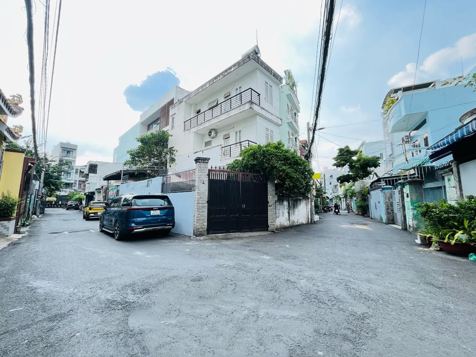 Nhà hẻm xe hơi Bình Thọ Thủ Đức 81m² giá 11 tỷ - Tiện ích đầy đủ, gần Metro!