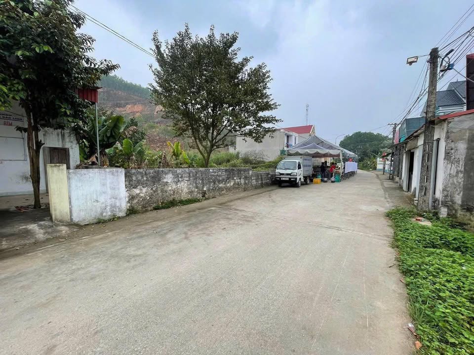 Đất nền Hoằng Xuân 235m² giá 1.38 tỷ - Mặt tiền 9m, hướng Tây Nam!