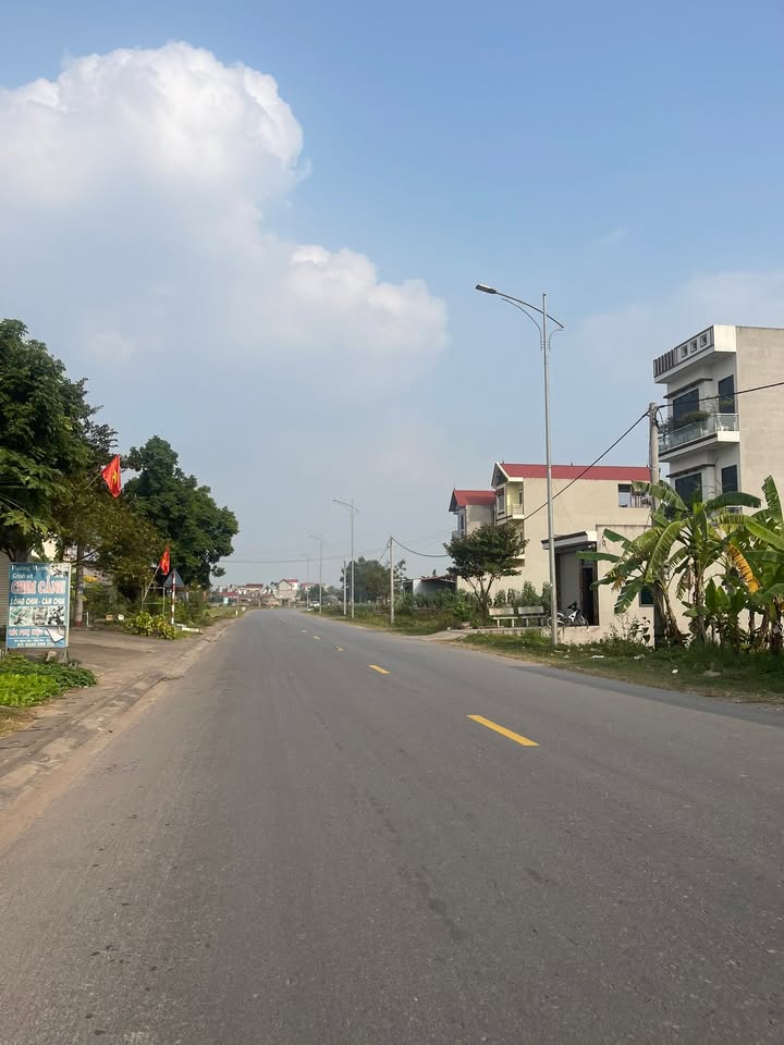 Đất nền Hiệp Hoà Bắc Giang 100m² giá 2 tỷ - Kinh doanh sầm uất!