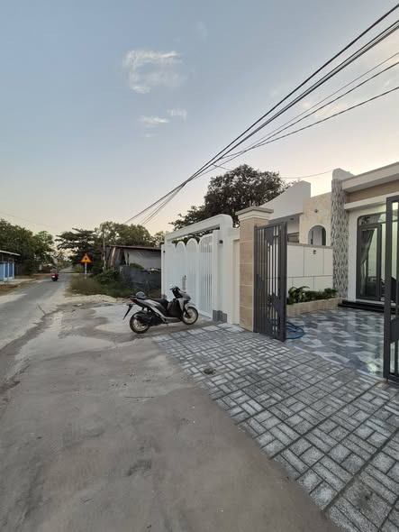 Nhà đẹp Hòa Thành, Tây Ninh 125m² giá 1.39 tỷ - Sẵn sàng vào ở ngay!