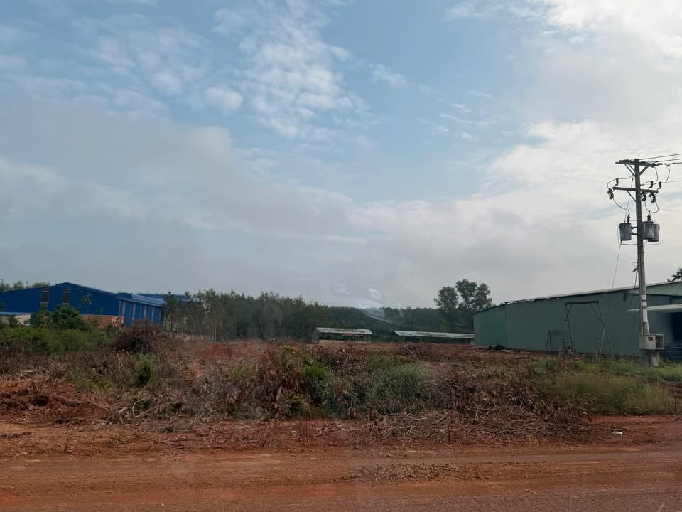 Đất mặt tiền đường DT753, Tân Phước, Đồng Phú 1600m² giá 5 tỷ - Cơ hội đầu tư hấp dẫn!