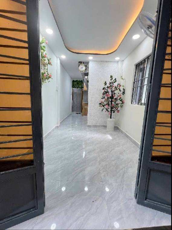 Nhà hẻm Tạ Quang Bửu quận 8 - 16m² chỉ 2 tỷ - Sổ hồng riêng chính chủ!