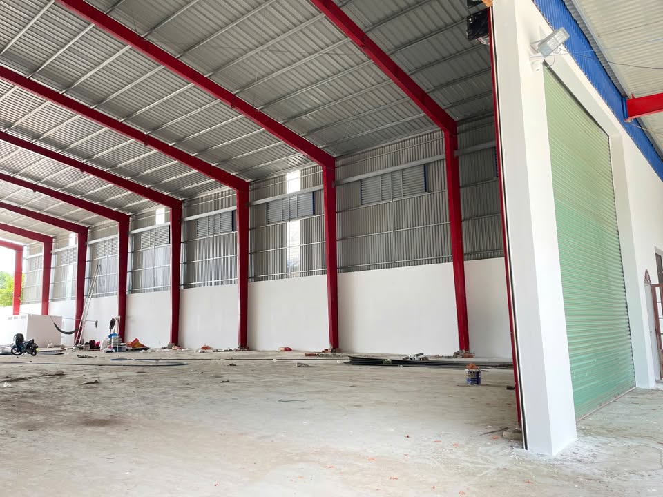 Cho thuê kho xưởng 3000m² KCN Hải Sơn, Đức Hòa - Giá chỉ 96 triệu/tháng!