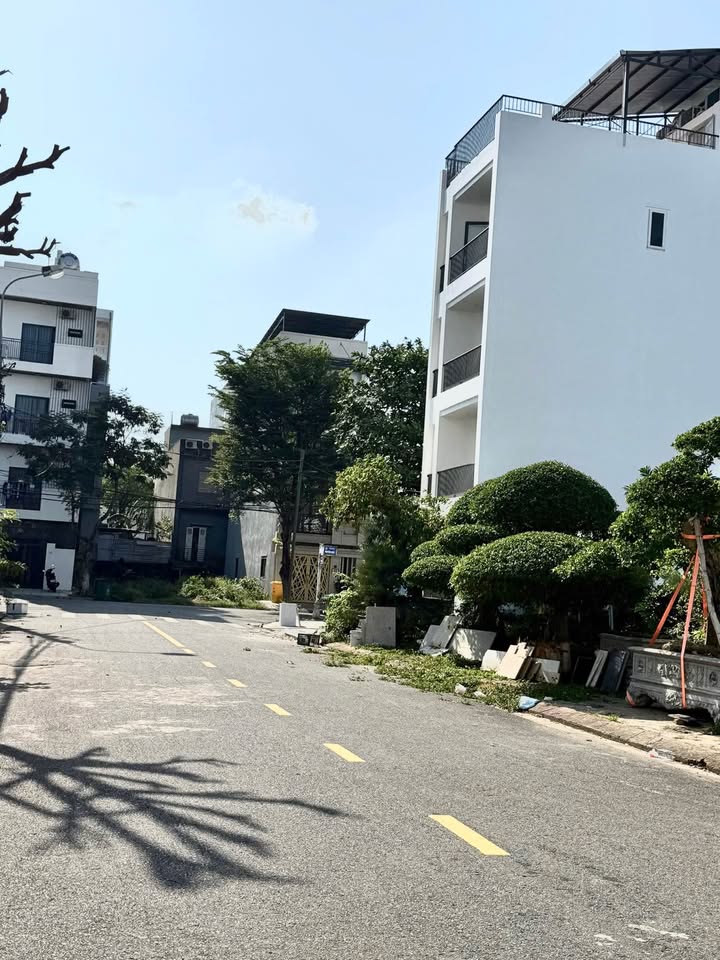 Bán gấp tòa căn hộ 4 tầng Trương Văn Hiến 90m² giá 9.9 tỷ - Đầu tư sinh lời ngay!