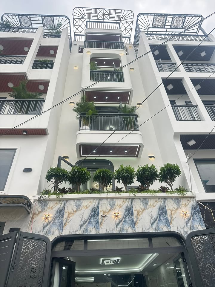 Nhà phố An Phú Đông, Quận 12, 64m² giá 7.98 tỷ - Có thang máy tiện nghi!