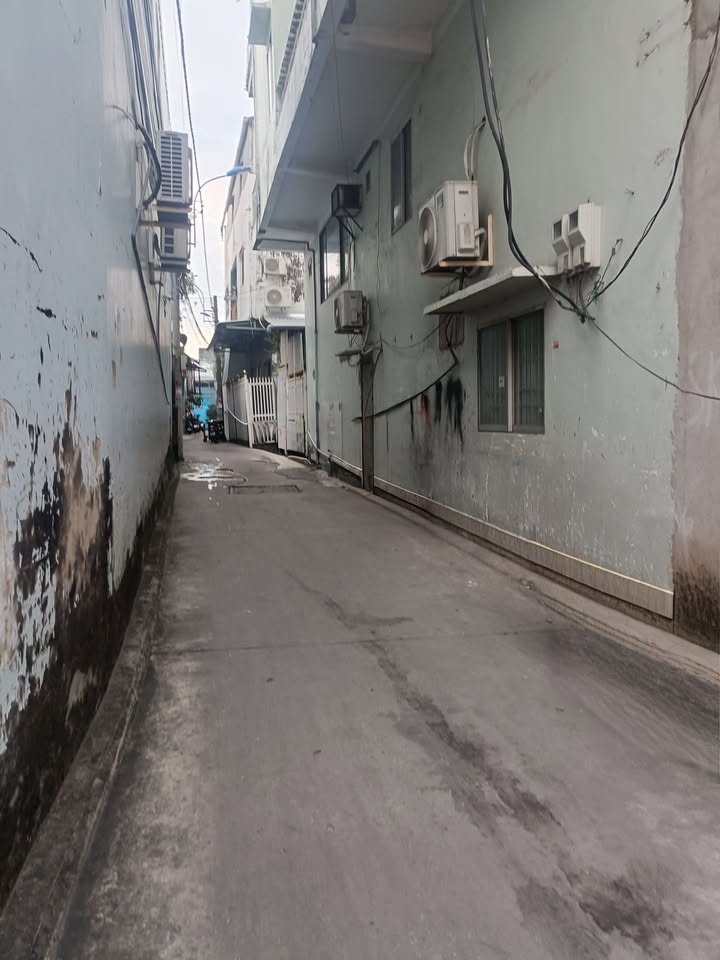 Nhà 1 trệt 1 lầu tại phường 6, Cà Mau - Giá chỉ 450 triệu