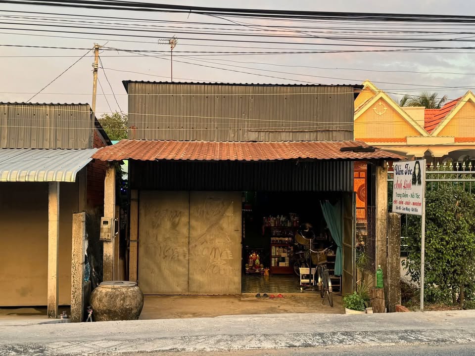 Nhà mặt tiền đường Tỉnh Lộ 872, Vĩnh Hựu, Gò Công Tây 161.9m² giá 1.5 tỷ - Cơ hội đầu tư lý tưởng!