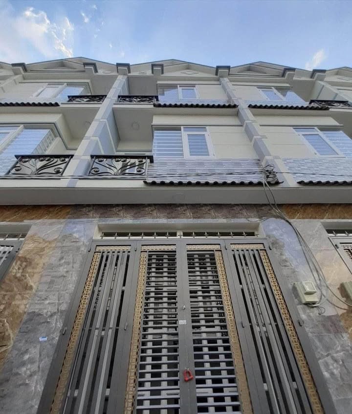 Nhà phố Bình Tân 24m² giá 1.7 tỷ - An ninh tốt, tiện ích đầy đủ!