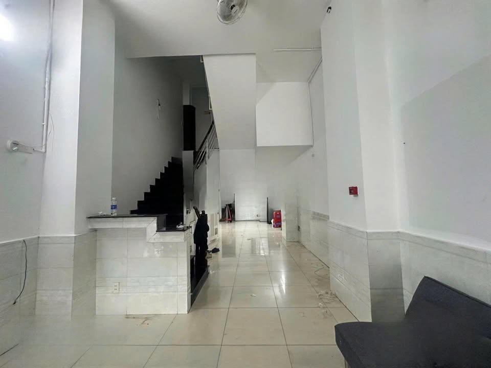 Cho thuê mặt bằng kinh doanh đường Thành Thái Q.10 56m² giá 20 triệu - Phù hợp nhiều ngành nghề!