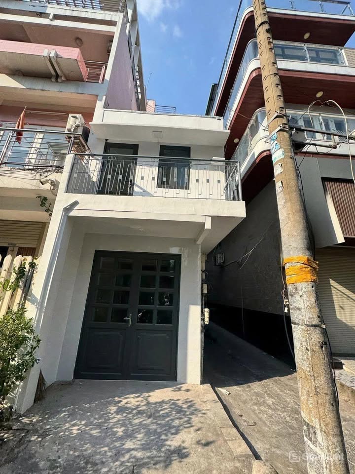 Nhà góc 2 mặt tiền Hòa Hảo, Q.10 - Phù hợp kinh doanh, giá chỉ 14 triệu!