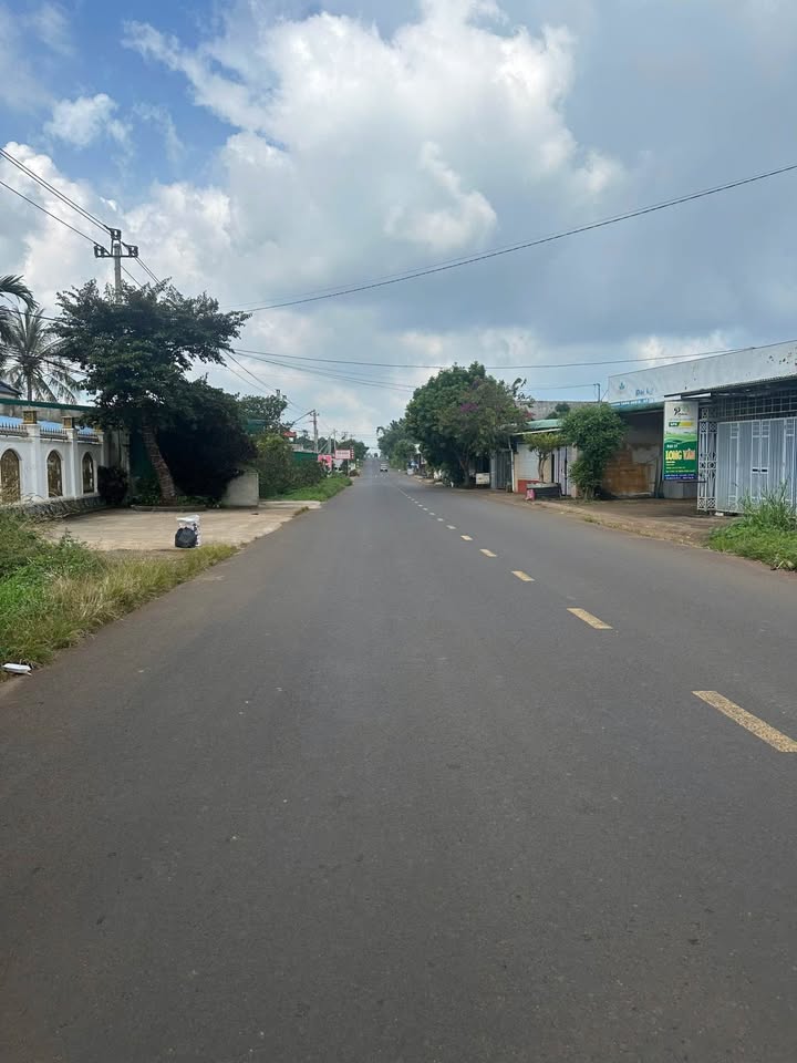 Bán đất mặt tiền Y Wang, phường Ea Kao, 176.72m² giá 2.1 tỷ - Vị trí kinh doanh sầm uất!